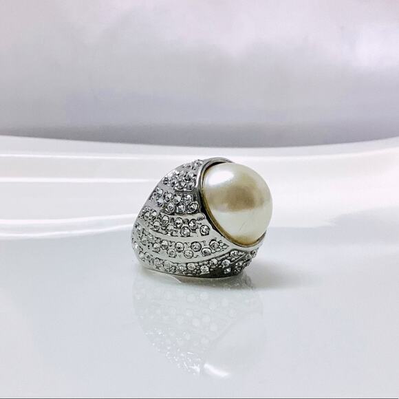 Faux Pearl and Crystals Large Statement Ring - Picture 1 of 7